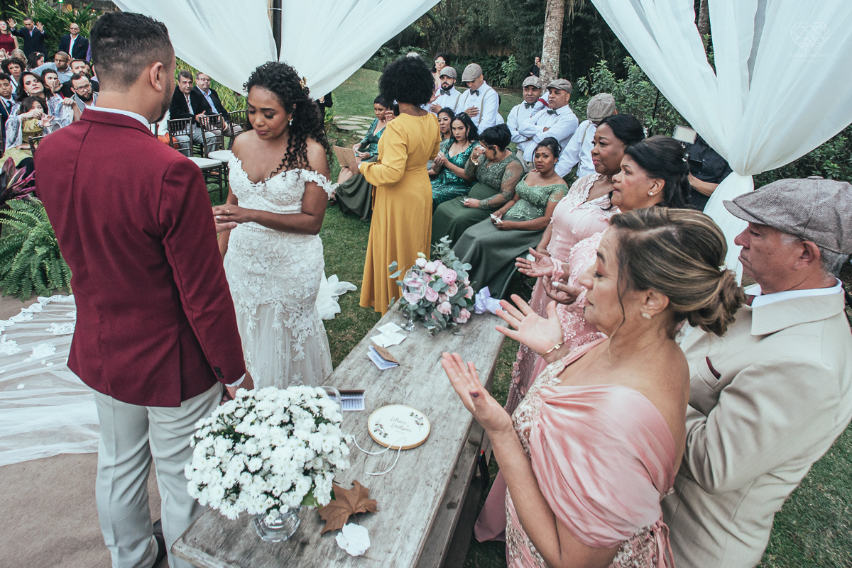 fotografia de casamento no buffet afrikan house em sao paulo. Casamento de dia noiva negra inspiraçao africana fotografa nayara andrade premiada mundialmente com fotos artisticas e emocionantes para casamento fotos cerimonia no campo