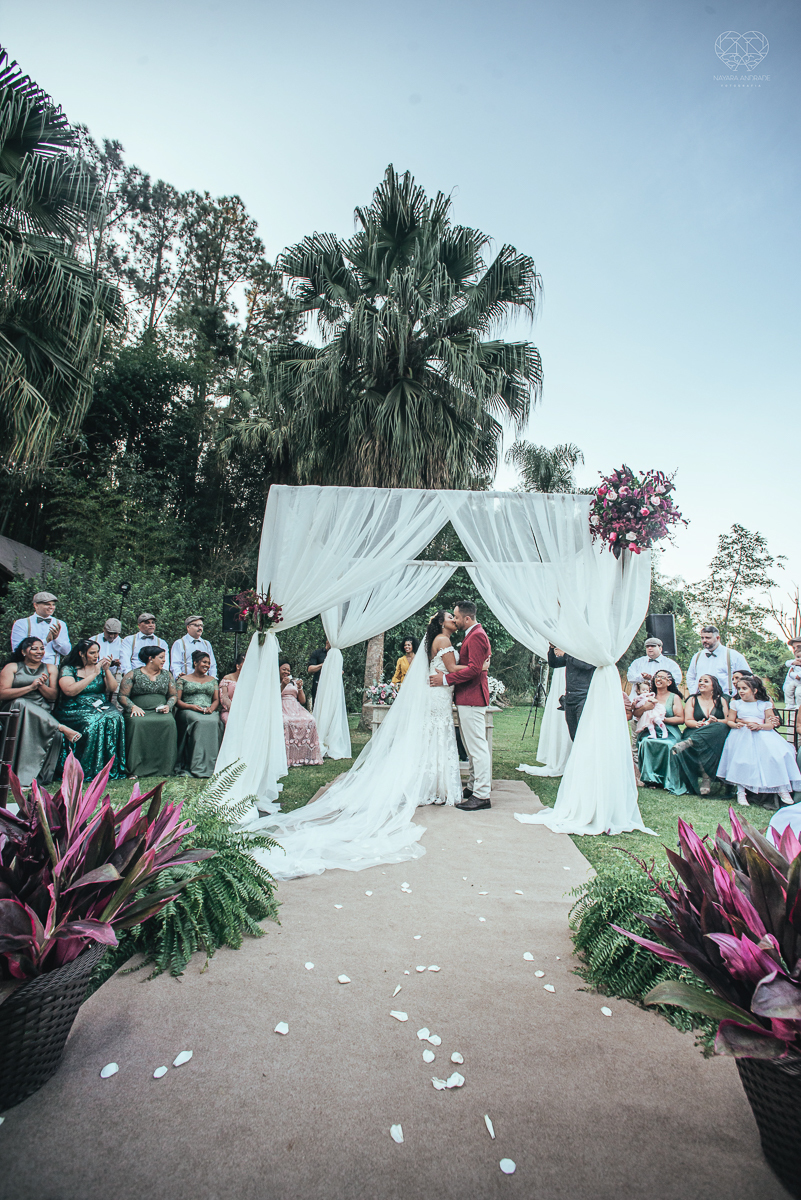 fotografia de casamento no buffet afrikan house em sao paulo. Casamento de dia noiva negra inspiraçao africana fotografa nayara andrade premiada mundialmente com fotos artisticas e emocionantes para casamento fotos cerimonia no campo