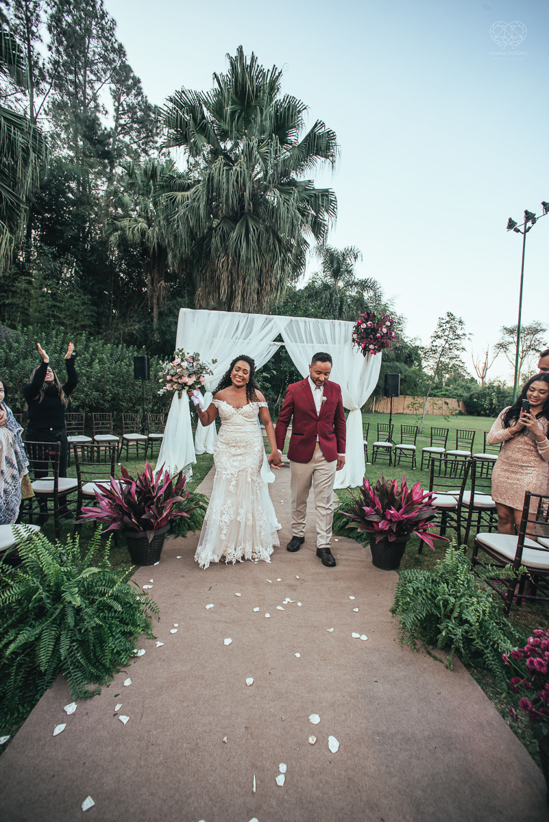fotografia de casamento no buffet afrikan house em sao paulo. Casamento de dia noiva negra inspiraçao africana fotografa nayara andrade premiada mundialmente com fotos artisticas e emocionantes para casamento fotos cerimonia no campo