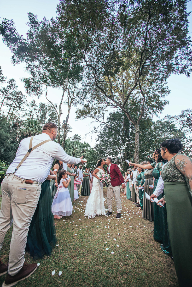 fotografia de casamento no buffet afrikan house em sao paulo. Casamento de dia noiva negra inspiraçao africana fotografa nayara andrade premiada mundialmente com fotos artisticas e emocionantes para casamento fotos cerimonia no campo