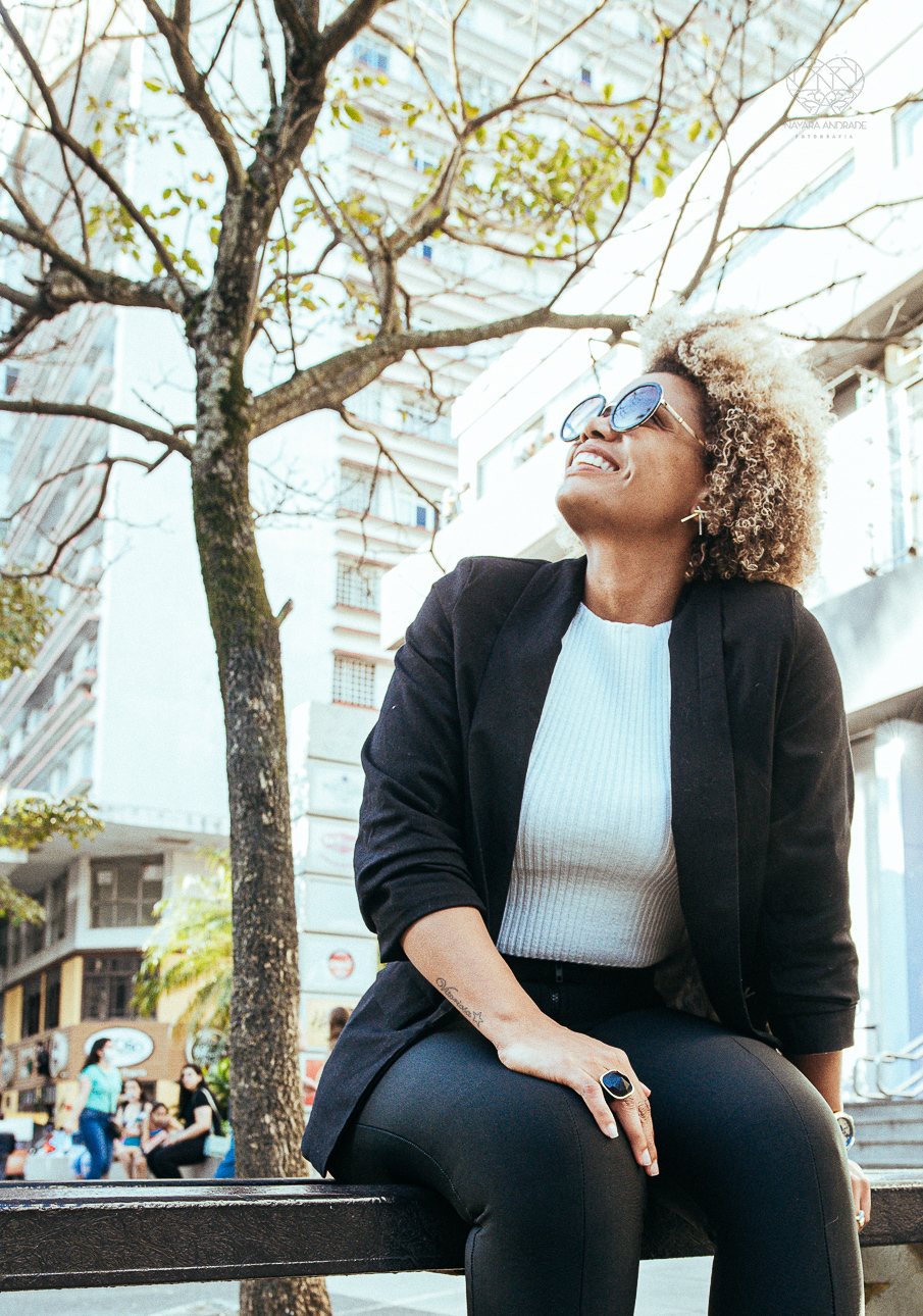 fotografia documental de ruas pela fotografa premiada nayara andrade  nas ruas de santos, artistas de rua street  documentario fotografia de rua 