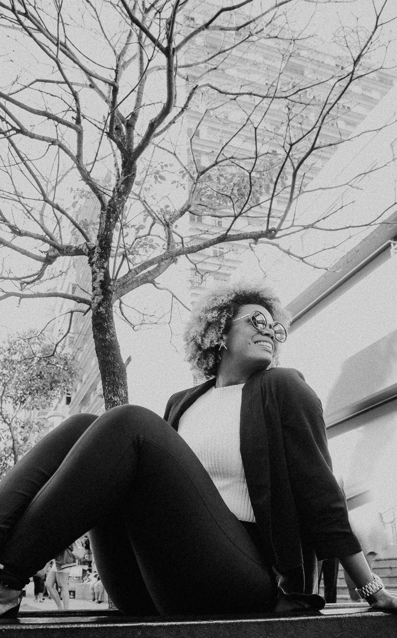 fotografia documental de ruas pela fotografa premiada nayara andrade  nas ruas de santos, artistas de rua street  documentario fotografia de rua 