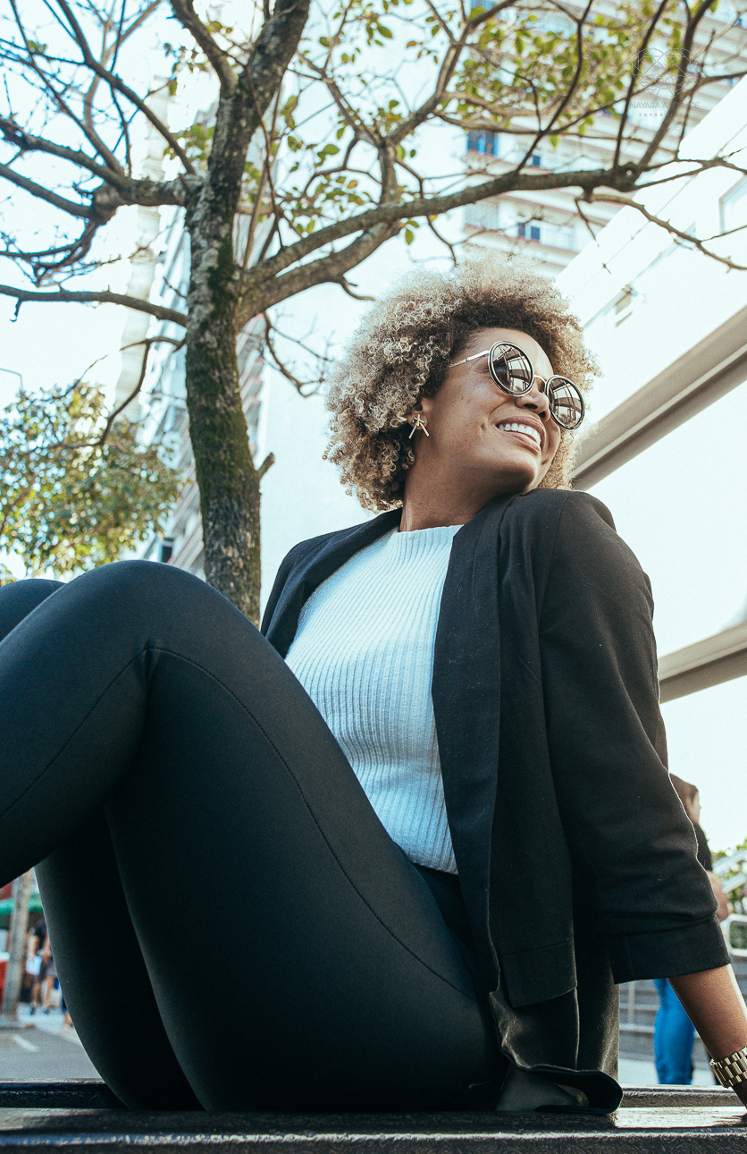 fotografia documental de ruas pela fotografa premiada nayara andrade  nas ruas de santos, artistas de rua street  documentario fotografia de rua 