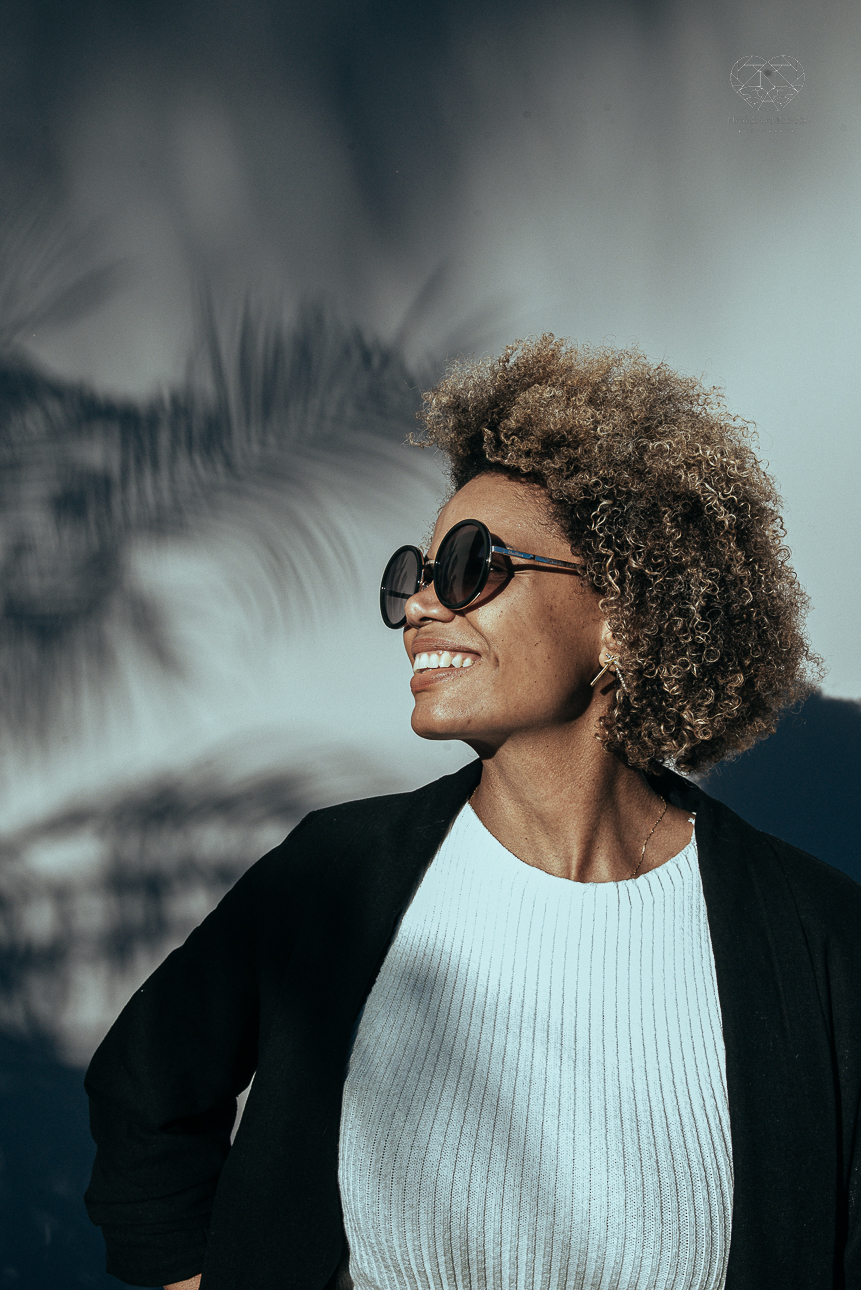 fotografia documental de ruas pela fotografa premiada nayara andrade  nas ruas de santos, artistas de rua street  documentario fotografia de rua 