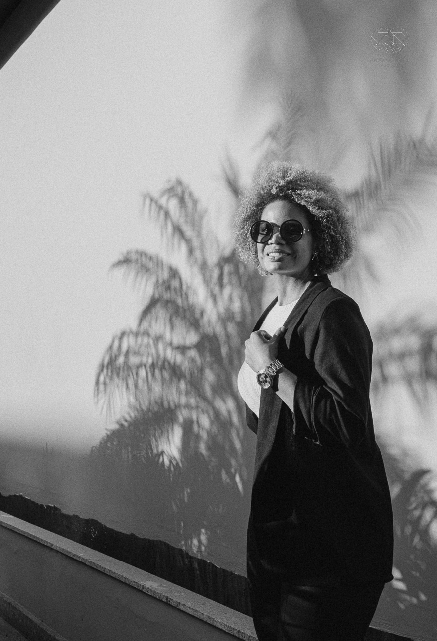 fotografia documental de ruas pela fotografa premiada nayara andrade  nas ruas de santos, artistas de rua street  documentario fotografia de rua 