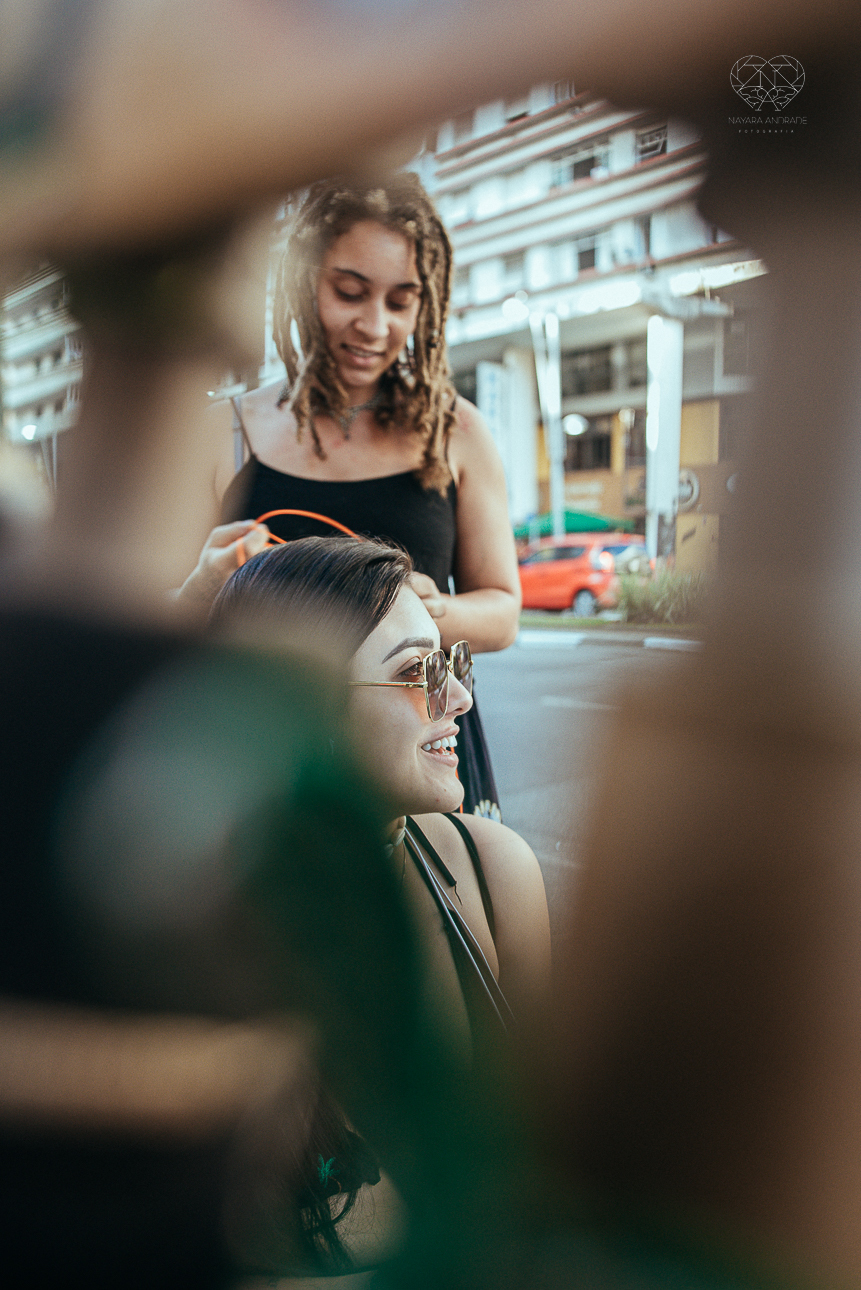 fotografia documental de ruas pela fotografa premiada nayara andrade  nas ruas de santos, artistas de rua street  documentario fotografia de rua 