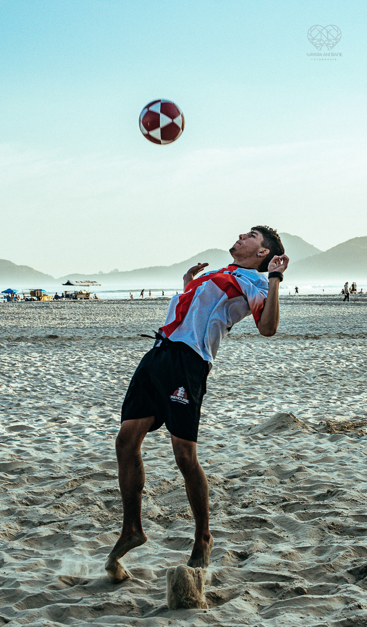 fotografia documental de ruas pela fotografa premiada nayara andrade  nas ruas de santos, artistas de rua street  documentario fotografia de rua 