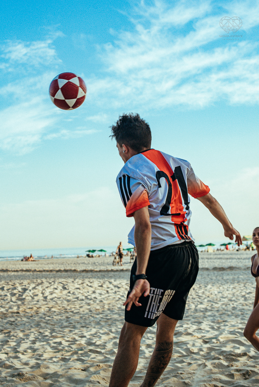 fotografia documental de ruas pela fotografa premiada nayara andrade  nas ruas de santos, artistas de rua street  documentario fotografia de rua 