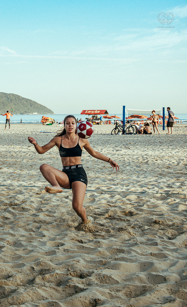 fotografia documental de ruas pela fotografa premiada nayara andrade  nas ruas de santos, artistas de rua street  documentario fotografia de rua 