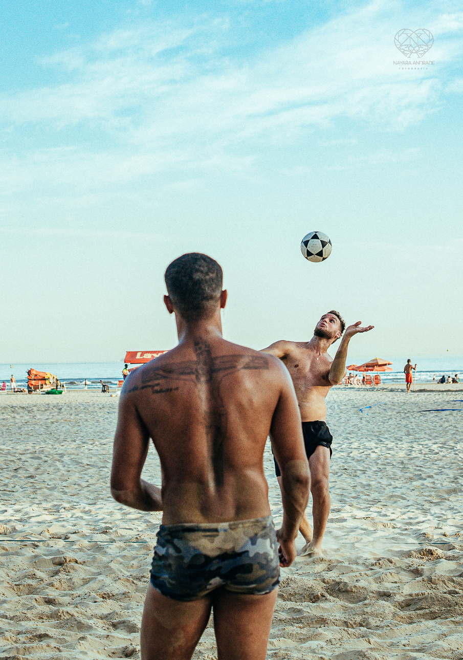 fotografia documental de ruas pela fotografa premiada nayara andrade  nas ruas de santos, artistas de rua street  documentario fotografia de rua 