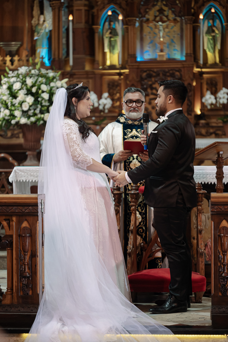 casamento em santos na igreja do embare assessoria vanessa martini  buffet  odilinha e fotografia artisticas nayara andrade fotografa especializada em casamentos . Casamento catolico emocionante em santos fotografia inspiraçao para casamento classico e no
