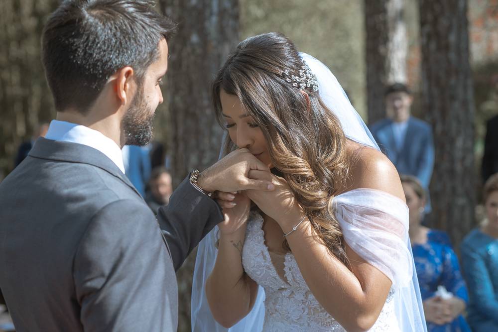 casamento de dia no espaço serra do mar casamento no lago ao ar livre estilo rustico noiva de mantilha fotos artisticas e emonionantes da fotografa premiada nayara andrade fotos espontaneas de casamento inspiração inspiracao 
