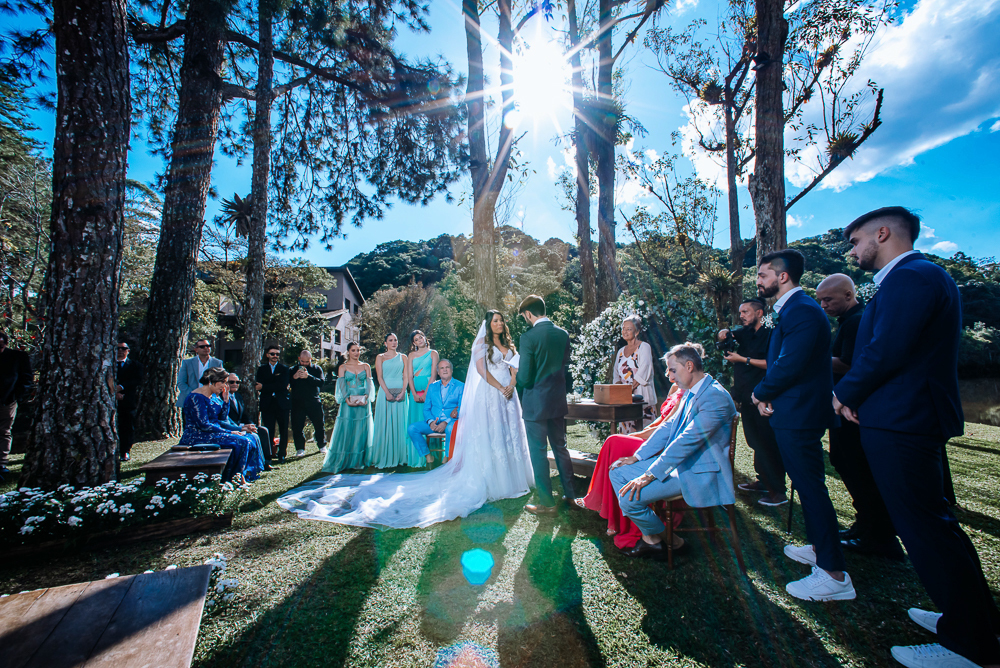 casamento de dia no espaço serra do mar casamento no lago ao ar livre estilo rustico noiva de mantilha fotos artisticas e emonionantes da fotografa premiada nayara andrade fotos espontaneas de casamento inspiração inspiracao 