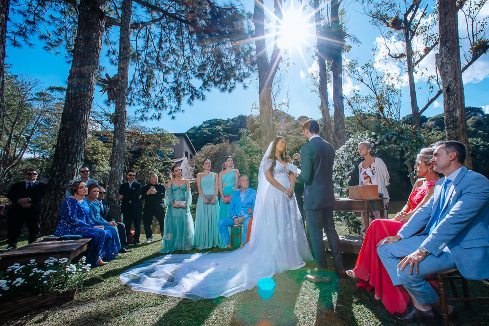 casamento de dia no espaço serra do mar casamento no lago ao ar livre estilo rustico noiva de mantilha fotos artisticas e emonionantes da fotografa premiada nayara andrade fotos espontaneas de casamento inspiração inspiracao 