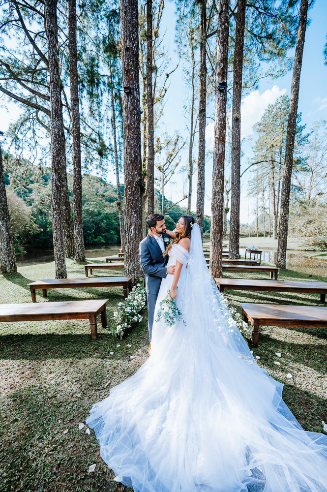 casamento de dia no espaço serra do mar casamento no lago ao ar livre estilo rustico noiva de mantilha fotos artisticas e emonionantes da fotografa premiada nayara andrade fotos espontaneas de casamento inspiração inspiracao 
