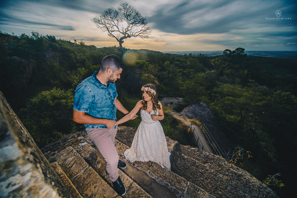 Ensaio com céu azul ao ar livre Nayarandrade Imagiart