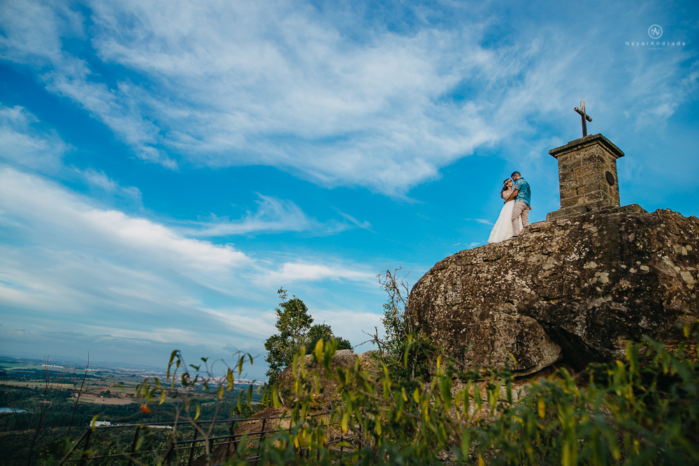Ensaio com céu azul ao ar livre Nayarandrade Imagiart