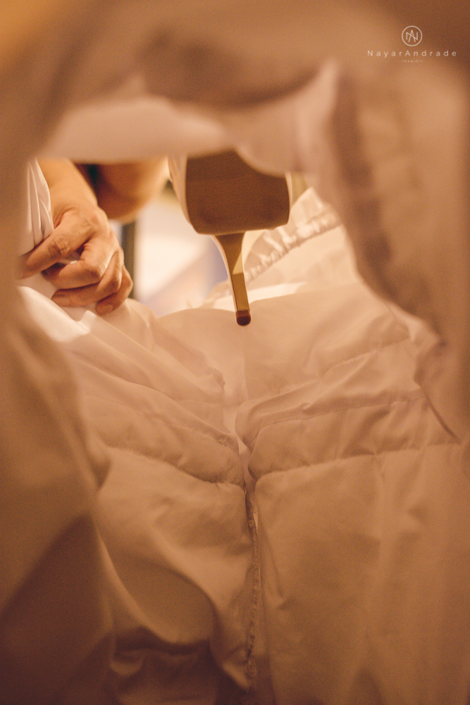 Fotos de casamento de principe e princesa na mansao Isadora Cortez na mooca em Sao Paulo. Lustres, luzes, limosine, decoracao, casal apaixonado e fotos artisticas.