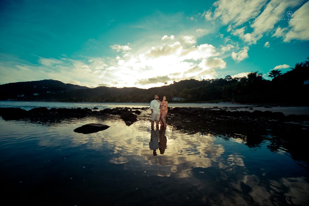 e-session, ensaio casal na praia do guarujá, casal apaixonado.
