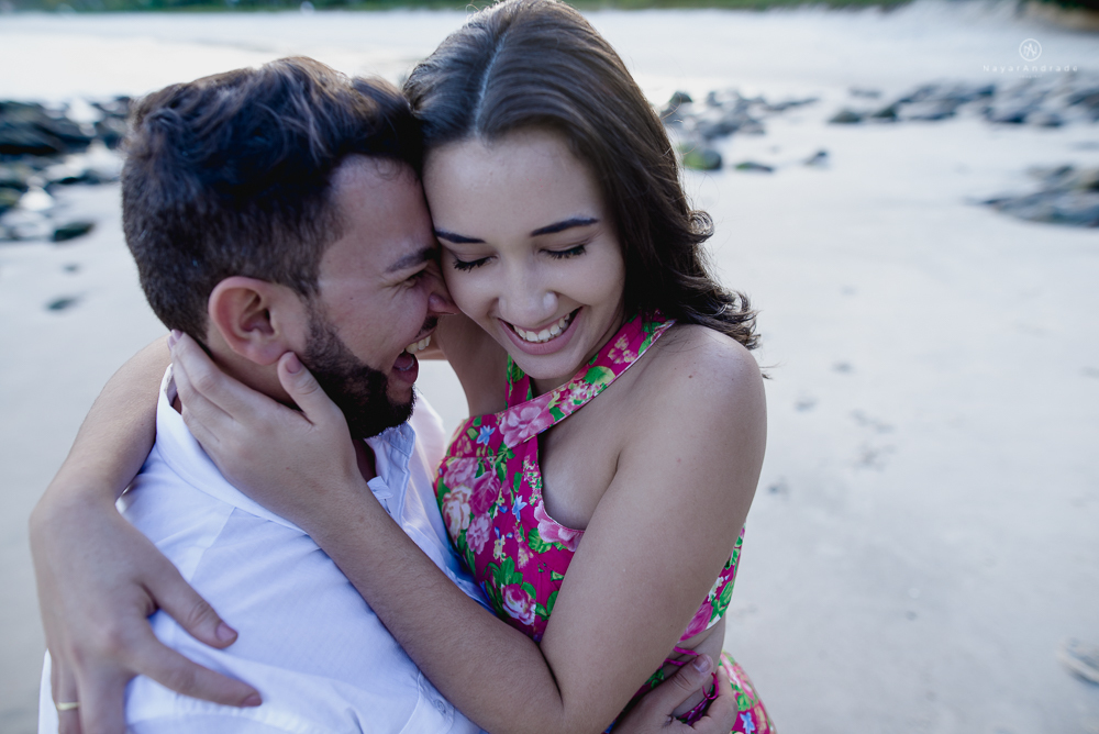 e-session, ensaio casal na praia do guarujá, casal apaixonado.