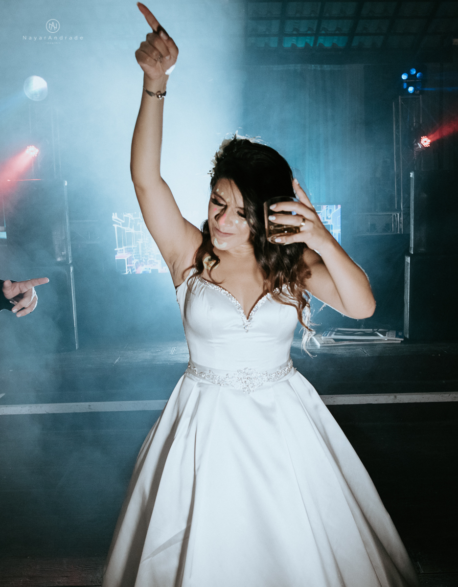 Casamento-recanto-santa-rita-sao-paulo-amor-em-todo-lado-casamento-ao-ar-livre-casamento-rock. Fotos-com -padrinhos-e-madrinhas