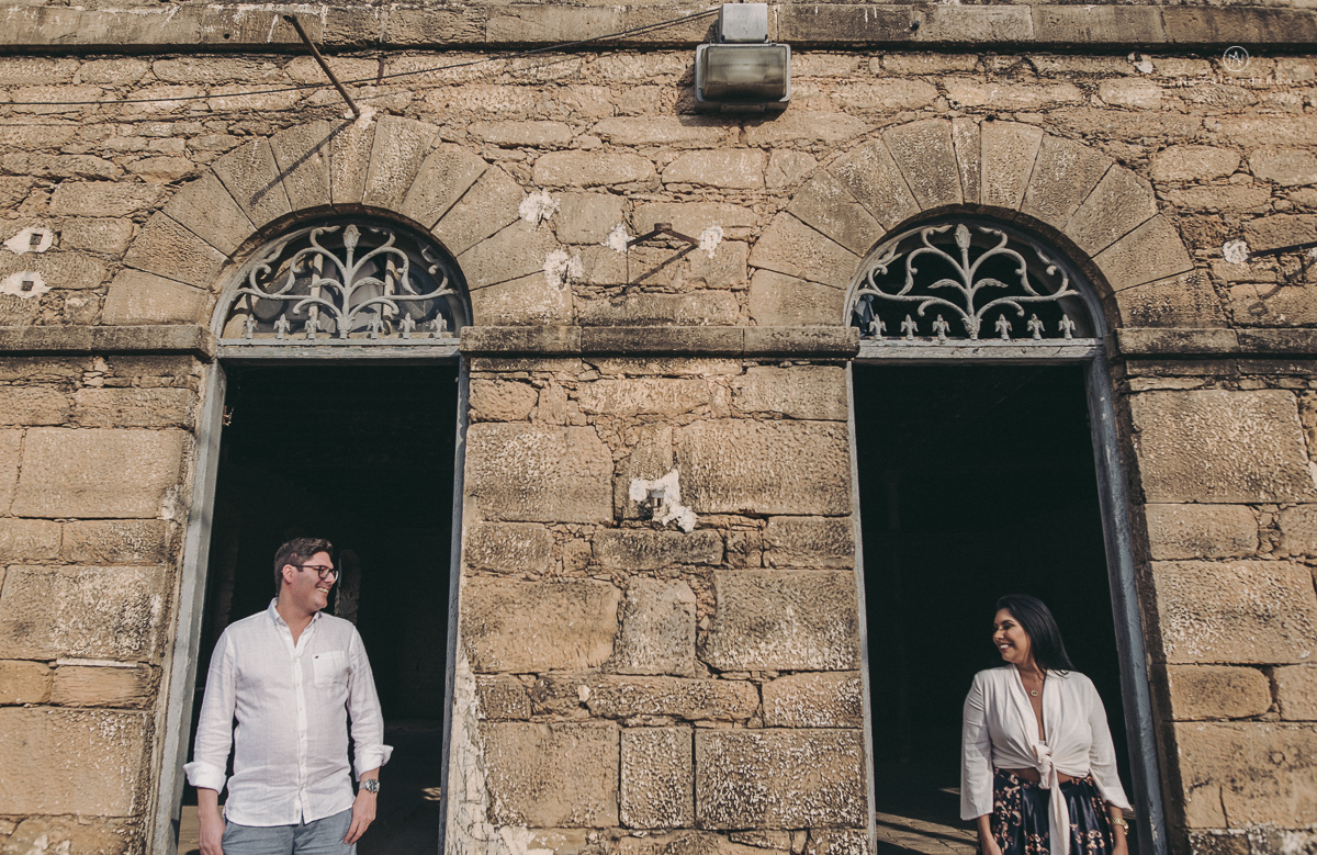 Ensaio-casal-por-do-sol-ao-ar-livre-fazenda-ipanema-sorocaba