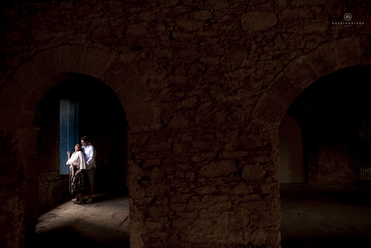 Ensaio-casal-por-do-sol-ao-ar-livre-fazenda-ipanema-sorocaba