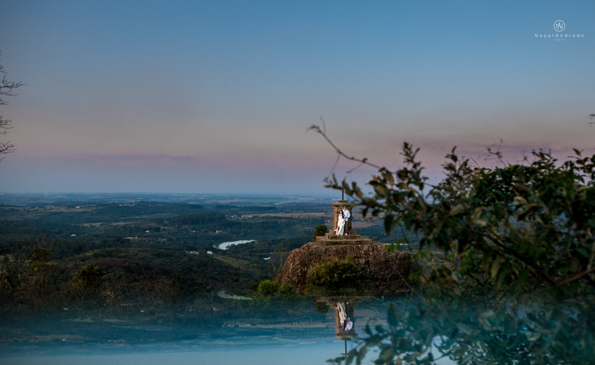 Ensaio-casal-por-do-sol-ao-ar-livre-fazenda-ipanema-sorocaba