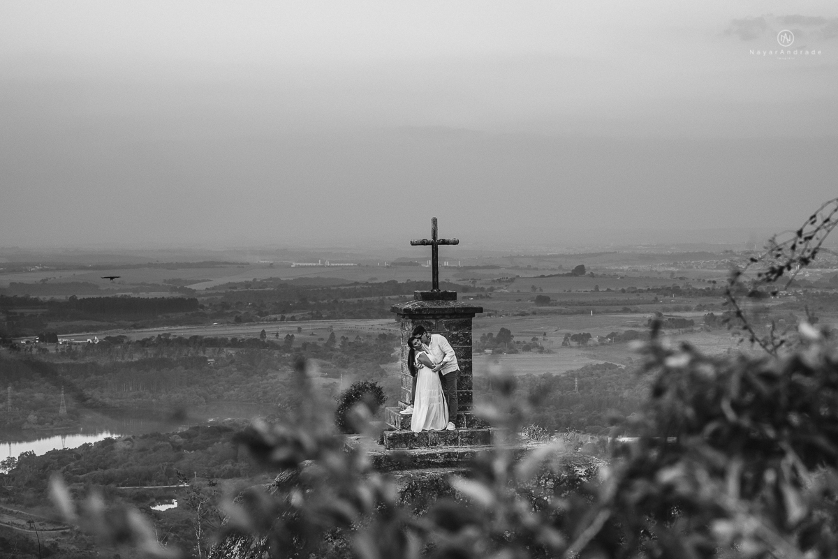 Ensaio-casal-por-do-sol-ao-ar-livre-fazenda-ipanema-sorocaba
