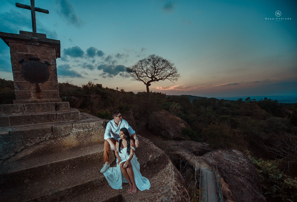 Ensaio-casal-por-do-sol-ao-ar-livre-fazenda-ipanema-sorocaba