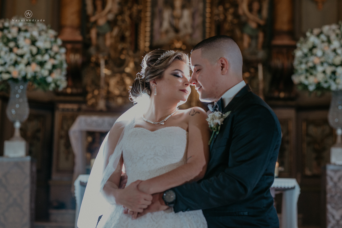 Casamento em santos na igreja Santo Antonio do Valongo e lounge espaço tremendão. Buffet Carla Arruda, impacto do Som e triton bartenders. Cheio de amor e carinho Camila e Luiz