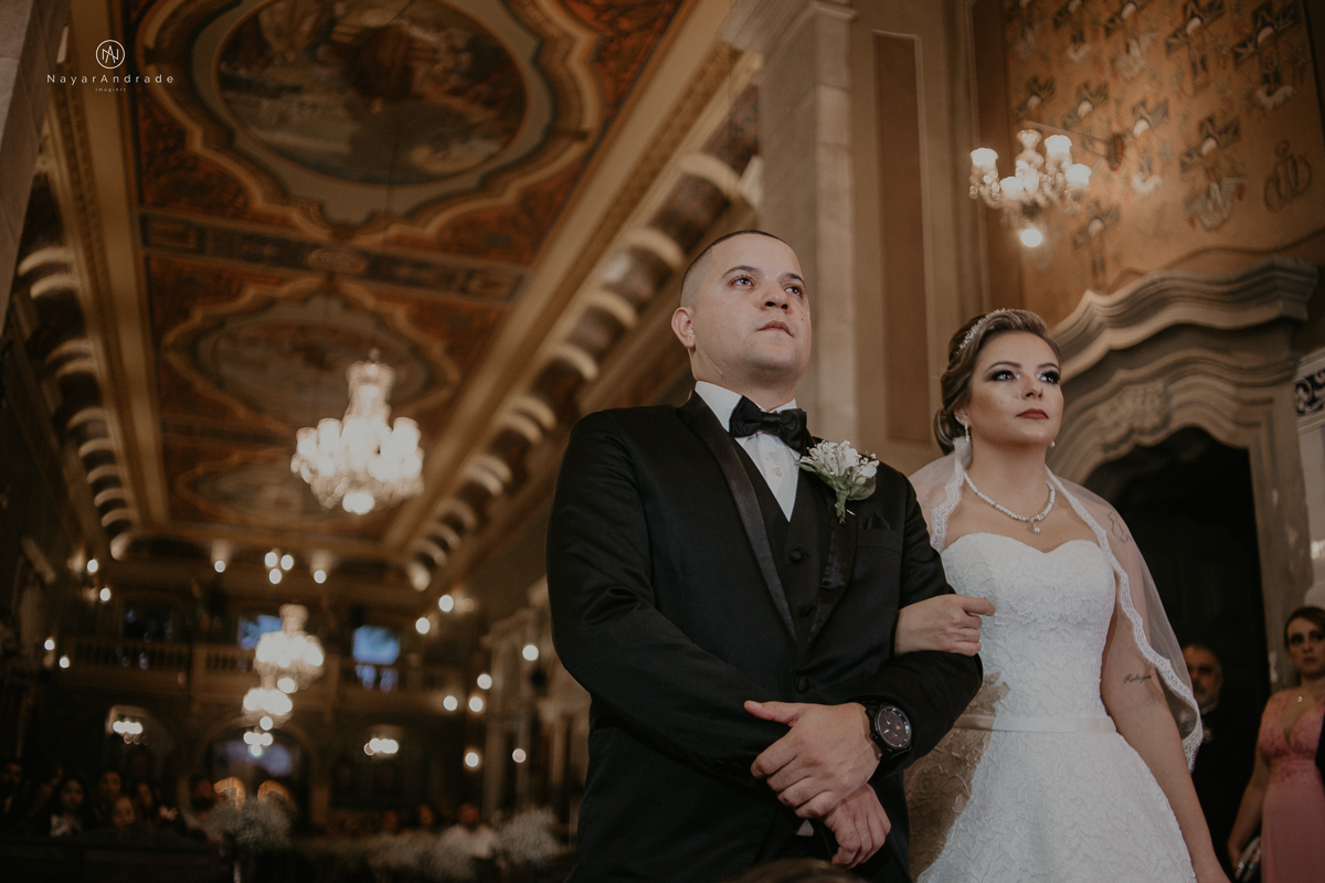 Casamento em santos na igreja Santo Antonio do Valongo e lounge espaço tremendão. Buffet Carla Arruda, impacto do Som e triton bartenders. Cheio de amor e carinho Camila e Luiz