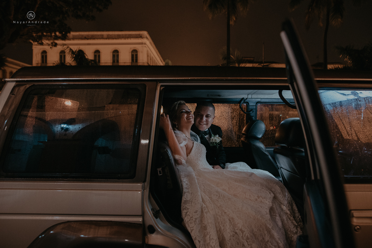 Casamento em santos na igreja Santo Antonio do Valongo e lounge espaço tremendão. Buffet Carla Arruda, impacto do Som e triton bartenders. Cheio de amor e carinho Camila e Luiz