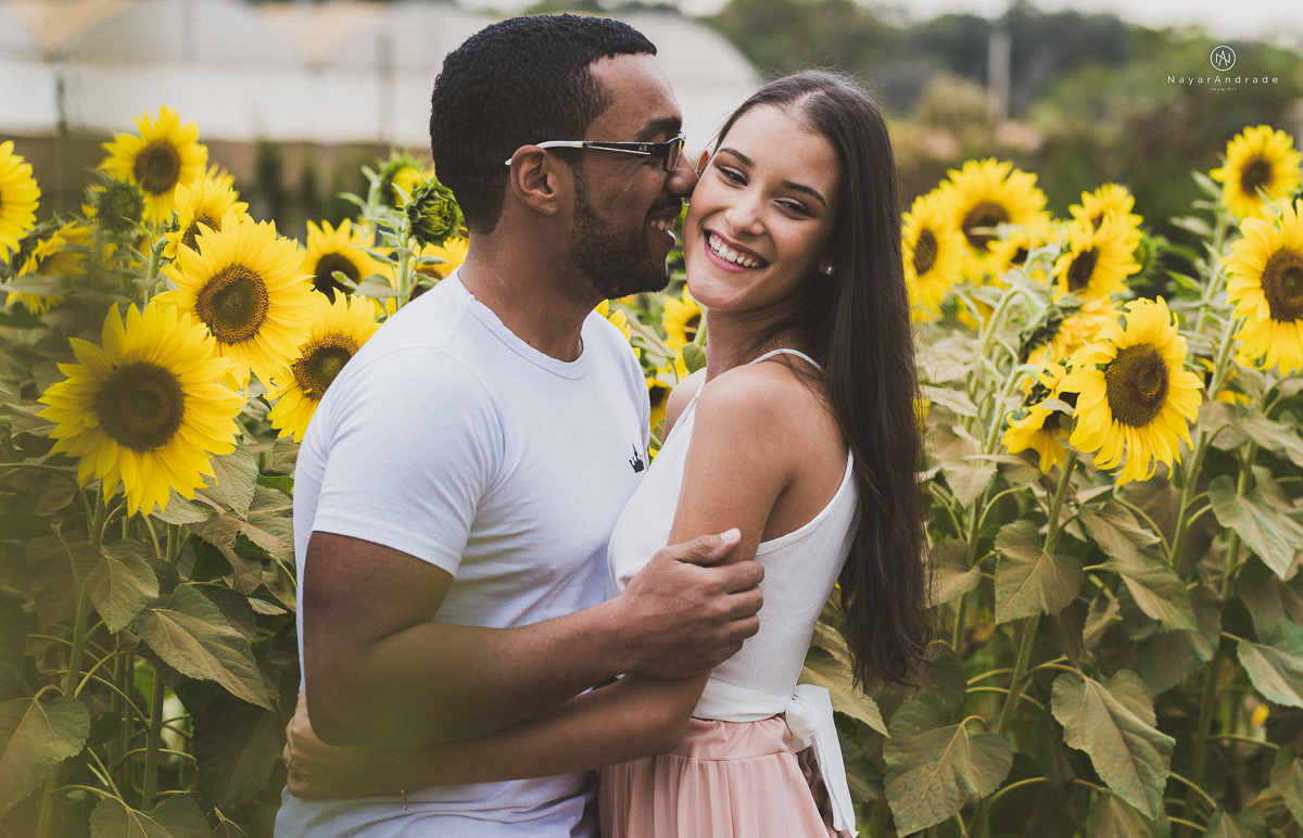 Pre-weddgin em Holambra cidade das flores,com um lindo por do Sol, um casal feliz e apaixonado, muito amor por todo lado. Fotografia nayarandrade imagiart ensaios e casamentos. Santos -São Paulo-Brasil