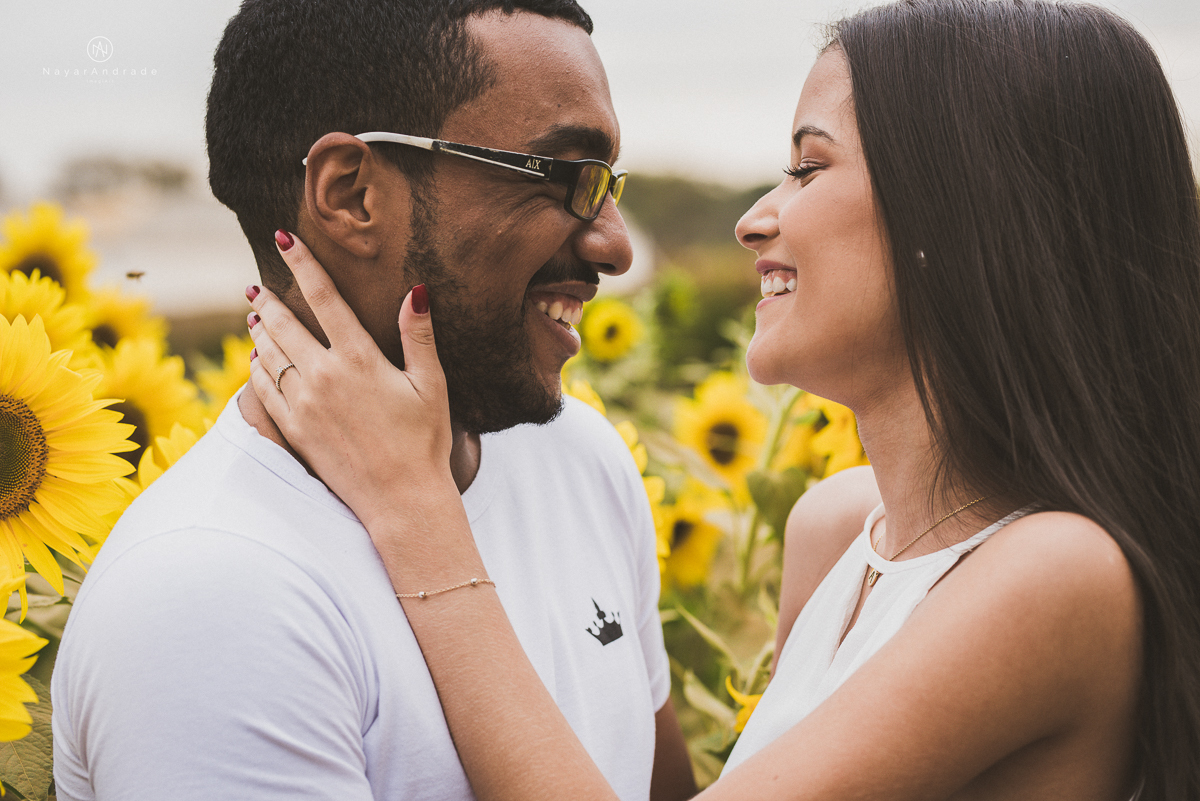 Pre-weddgin em Holambra cidade das flores,com um lindo por do Sol, um casal feliz e apaixonado, muito amor por todo lado. Fotografia nayarandrade imagiart ensaios e casamentos. Santos -São Paulo-Brasil