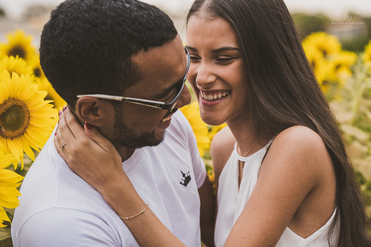 Pre-weddgin em Holambra cidade das flores,com um lindo por do Sol, um casal feliz e apaixonado, muito amor por todo lado. Fotografia nayarandrade imagiart ensaios e casamentos. Santos -São Paulo-Brasil