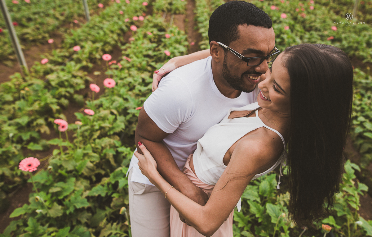 Pre-weddgin em Holambra cidade das flores,com um lindo por do Sol, um casal feliz e apaixonado, muito amor por todo lado. Fotografia nayarandrade imagiart ensaios e casamentos. Santos -São Paulo-Brasil