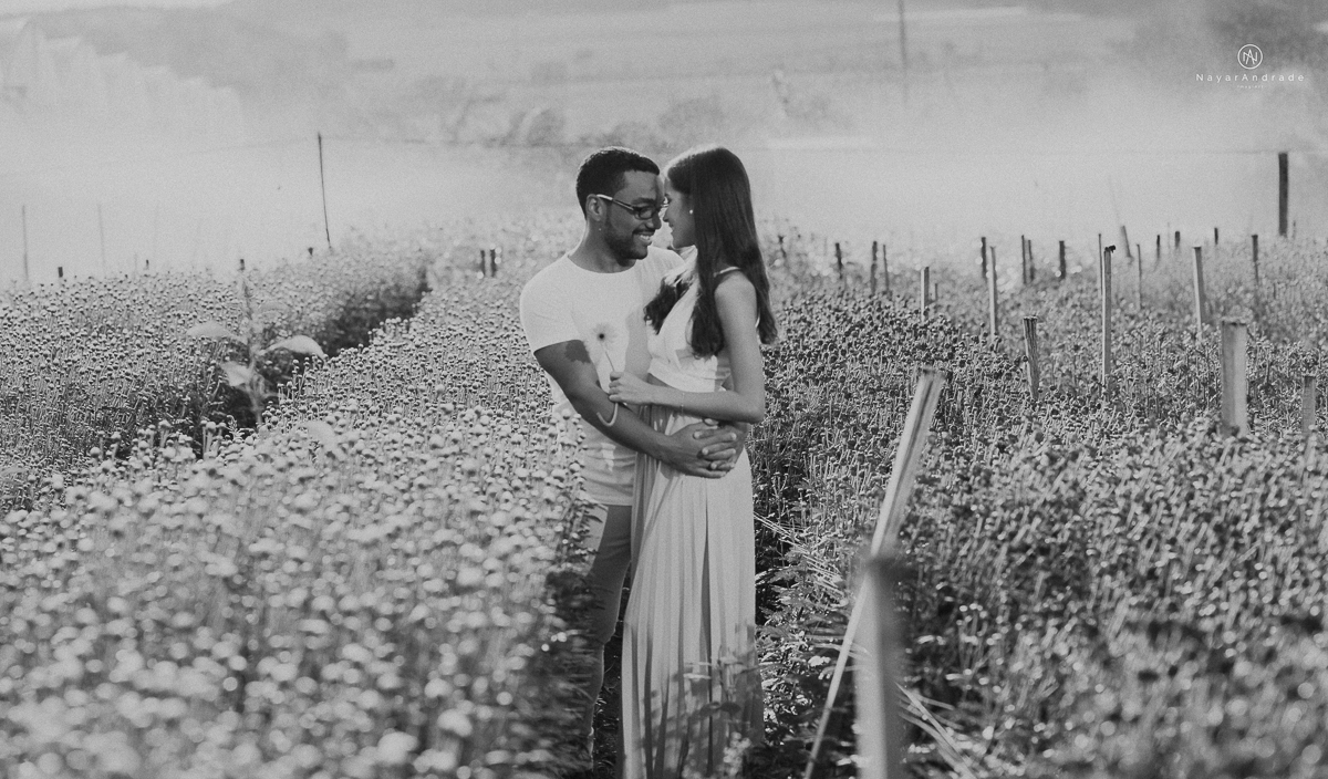 Pre-weddgin em Holambra cidade das flores,com um lindo por do Sol, um casal feliz e apaixonado, muito amor por todo lado. Fotografia nayarandrade imagiart ensaios e casamentos. Santos -São Paulo-Brasil