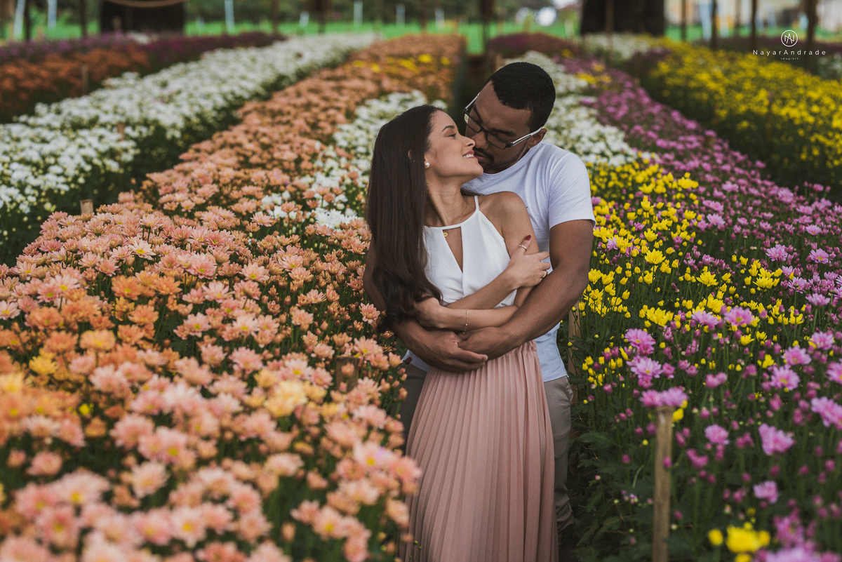 Pre-weddgin em Holambra cidade das flores,com um lindo por do Sol, um casal feliz e apaixonado, muito amor por todo lado. Fotografia nayarandrade imagiart ensaios e casamentos. Santos -São Paulo-Brasil