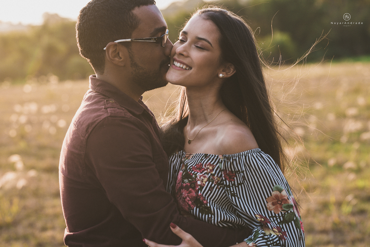Pre-weddgin em Holambra cidade das flores,com um lindo por do Sol, um casal feliz e apaixonado, muito amor por todo lado. Fotografia nayarandrade imagiart ensaios e casamentos. Santos -São Paulo-Brasil