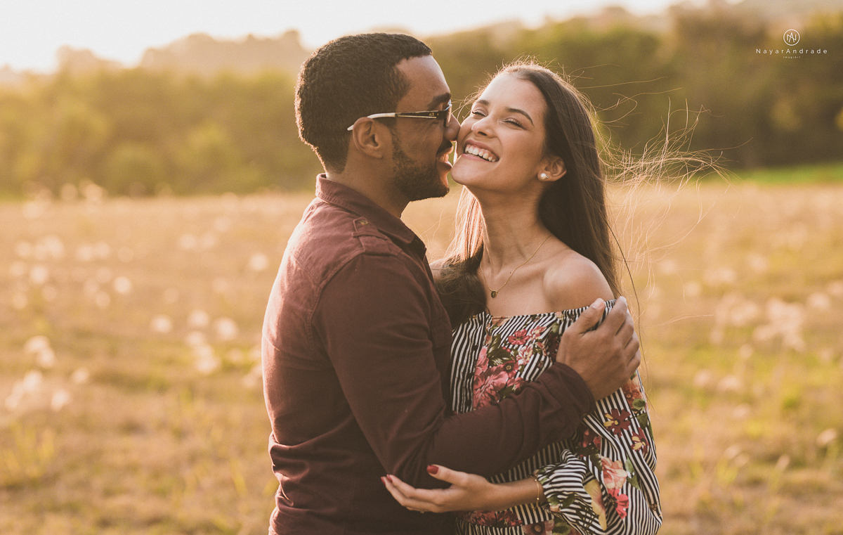 Pre-weddgin em Holambra cidade das flores,com um lindo por do Sol, um casal feliz e apaixonado, muito amor por todo lado. Fotografia nayarandrade imagiart ensaios e casamentos. Santos -São Paulo-Brasil