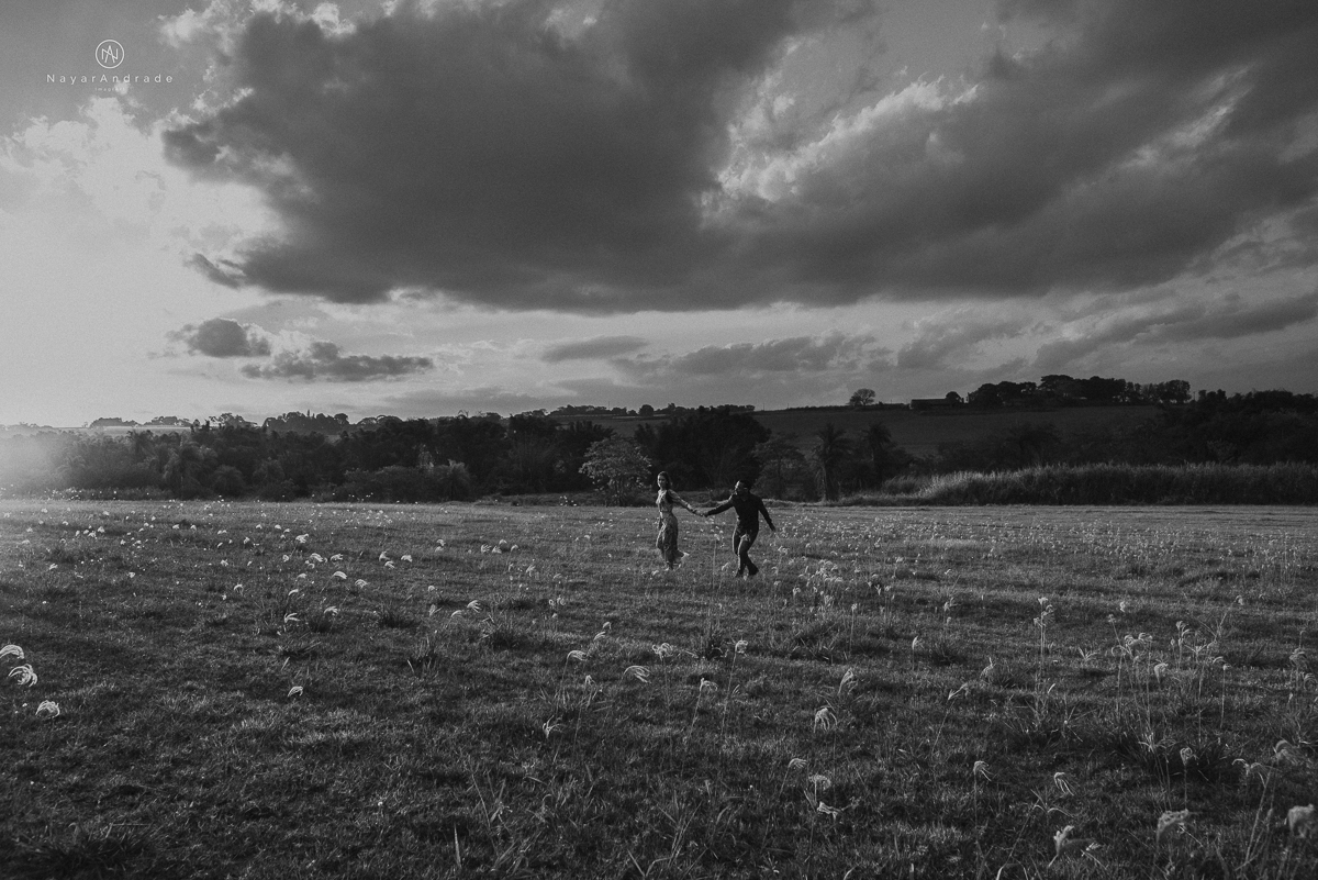 Pre-weddgin em Holambra cidade das flores,com um lindo por do Sol, um casal feliz e apaixonado, muito amor por todo lado. Fotografia nayarandrade imagiart ensaios e casamentos. Santos -São Paulo-Brasil