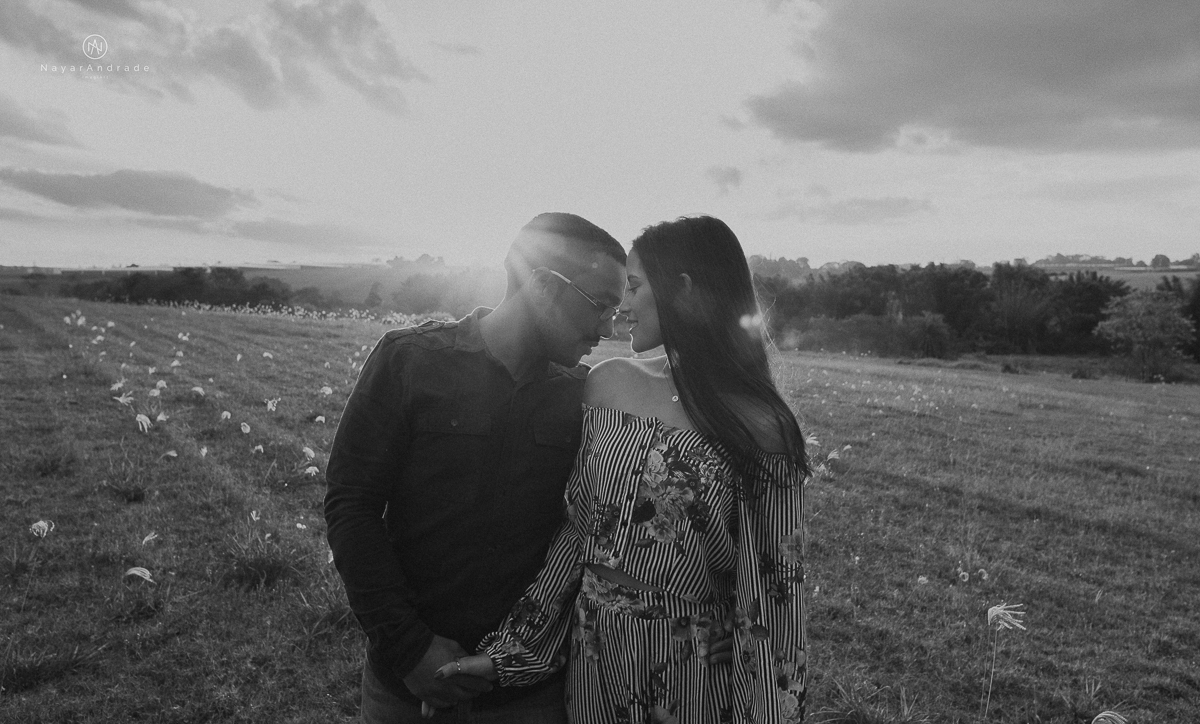 Pre-weddgin em Holambra cidade das flores,com um lindo por do Sol, um casal feliz e apaixonado, muito amor por todo lado. Fotografia nayarandrade imagiart ensaios e casamentos. Santos -São Paulo-Brasil