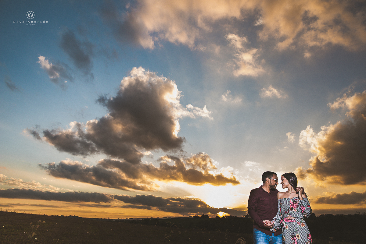 Pre-weddgin em Holambra cidade das flores,com um lindo por do Sol, um casal feliz e apaixonado, muito amor por todo lado. Fotografia nayarandrade imagiart ensaios e casamentos. Santos -São Paulo-Brasil