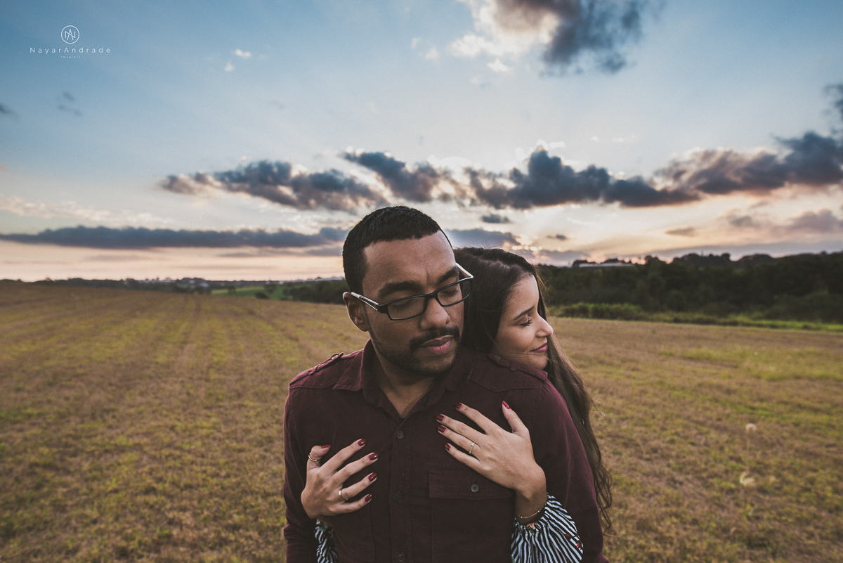 Pre-weddgin em Holambra cidade das flores,com um lindo por do Sol, um casal feliz e apaixonado, muito amor por todo lado. Fotografia nayarandrade imagiart ensaios e casamentos. Santos -São Paulo-Brasil