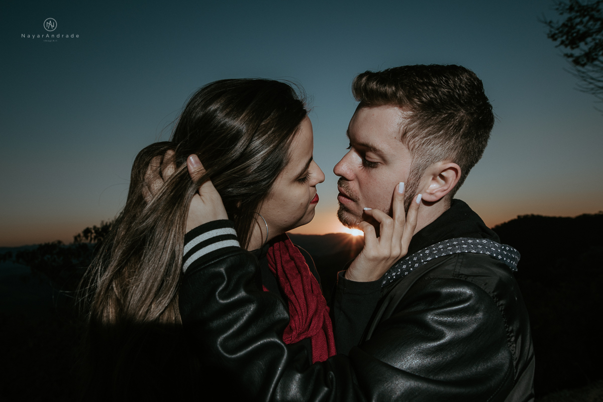 Ensaio casal apaixonado em Campos do Jordão Pôr do Sol