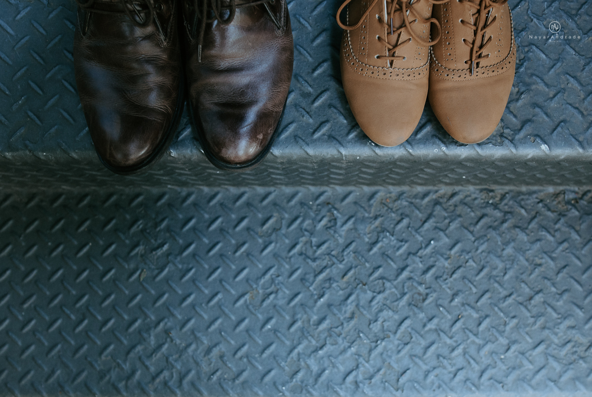 ensaio casal na faculdade, biblioteca, sala e corredores. Mackenzie local do primeiro encontro