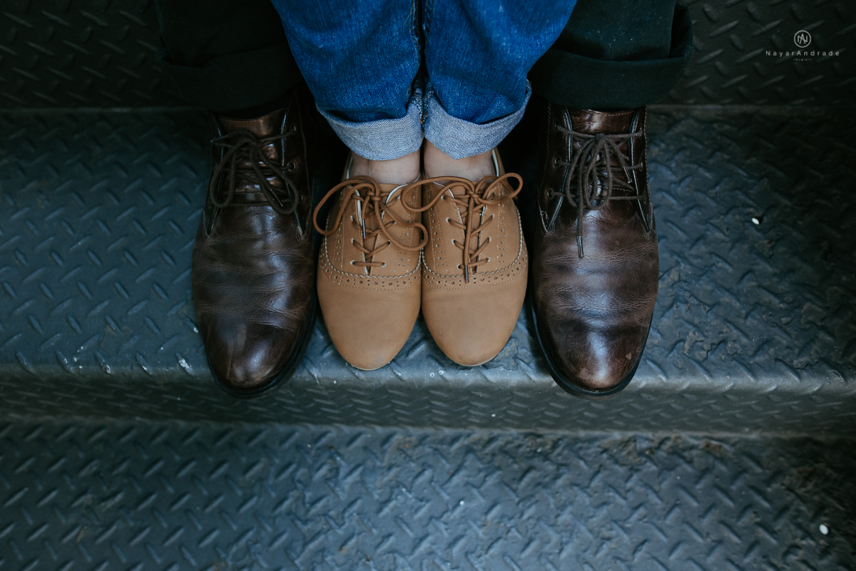 ensaio casal na faculdade, biblioteca, sala e corredores. Mackenzie local do primeiro encontro