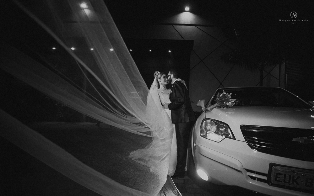 Making of de noiva no espaço lis em santos. Vestido véu e gravata e cerimonia no atmosfera no guarujá.