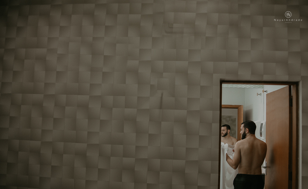 Making of de noiva no espaço lis em santos. Vestido véu e gravata e cerimonia no atmosfera no guarujá.